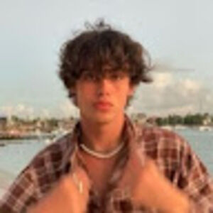 Meet your Posher, Chris